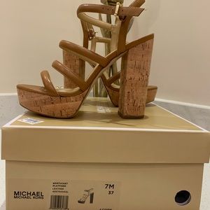 Michael Kors Nantucket Platform Sandal size 7